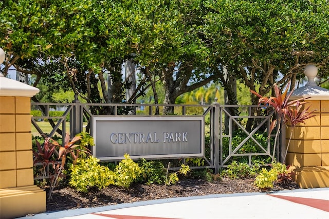 12153 Forest Park Cir, Bradenton, FL 34211 - photo 40