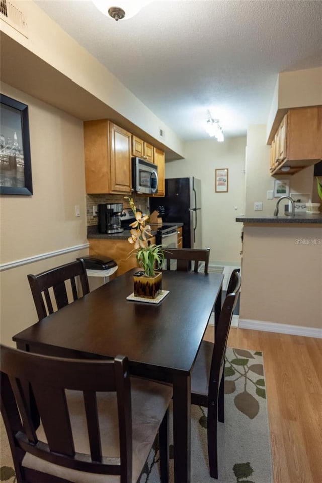 9100 Dr Martin Luther King Jr St N Unit 205, Saint Petersburg, FL 33702 - photo 6