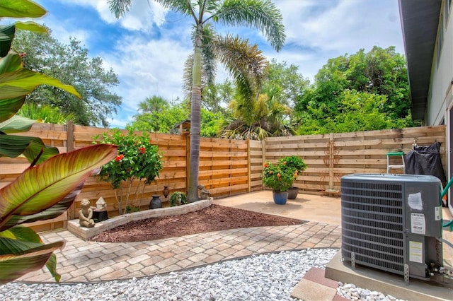 1143 Longfellow Rd, Sarasota, FL 34243 - photo 41