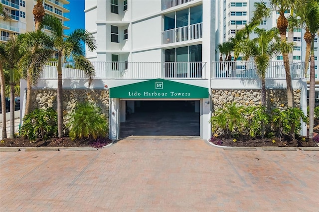 1770 Benjamin Franklin Dr Unit 203, Sarasota, FL 34236 - photo 2