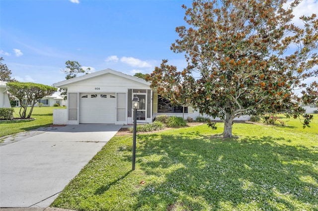 805 Mandarin Cir, Bradenton, FL 34208 - photo 1