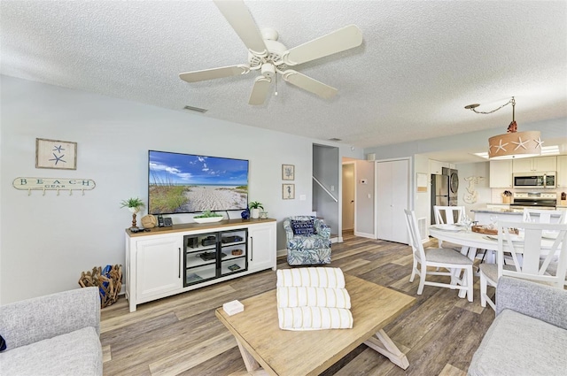 304 74th St Unit B, Holmes Beach, FL 34217 - photo 4