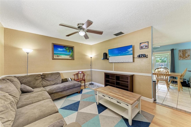 1019 27th Ave W, Palmetto, FL 34221 - photo 3