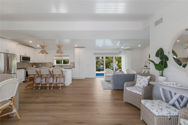 401 N Shore Dr, Anna Maria, FL 34216 - photo 4
