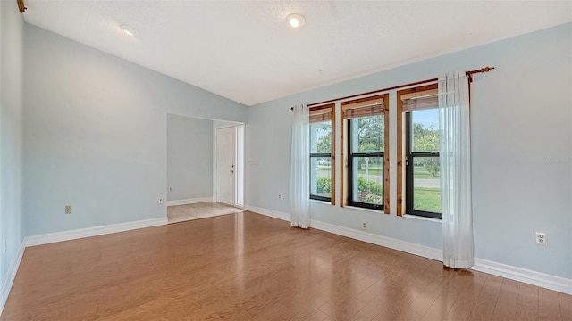 1402 Palmwood Dr, Sarasota, FL 34232 - photo 6
