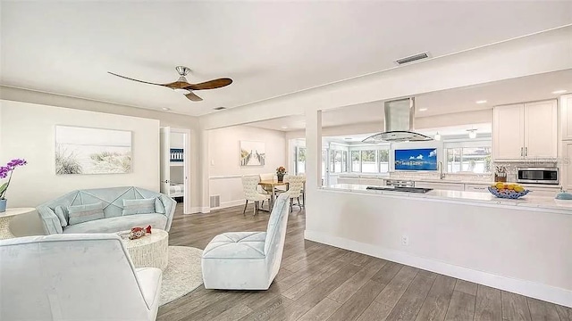 1857 Tulip Dr, Sarasota, FL 34239 - photo 24