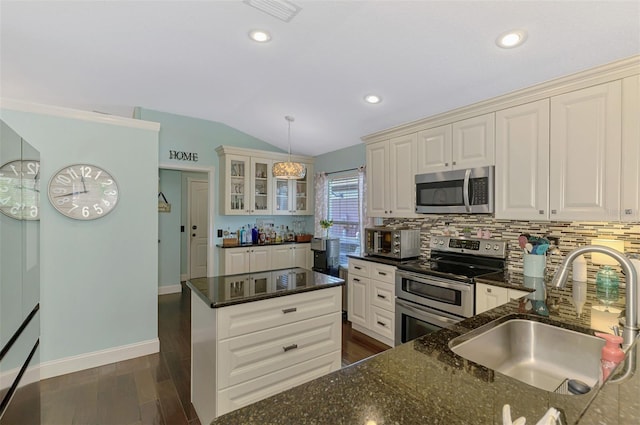 241 Fareham Dr, Venice, FL 34293 - photo 17