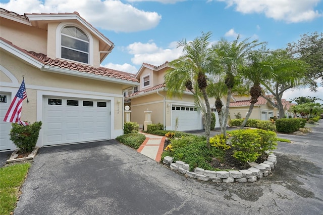 5588 Golf Pointe Dr Unit 1, Sarasota, FL 34243 - photo 2