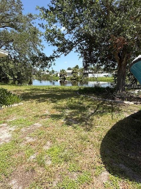 1511 Lakeview Pl, Englewood, FL 34223 - photo 2