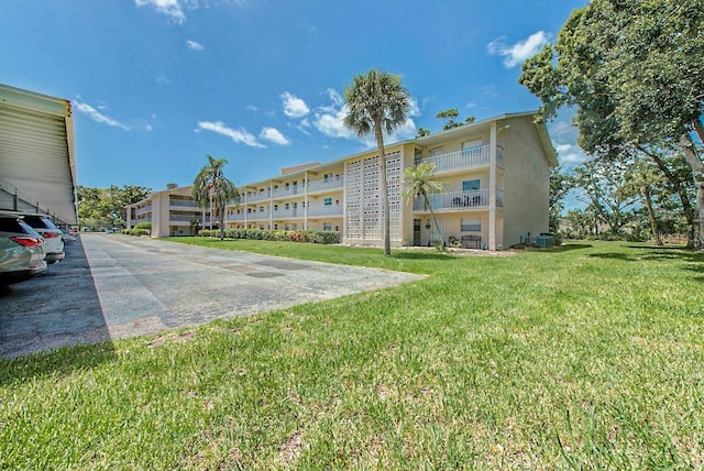 3987 Maceachen Blvd Unit 123, Sarasota, FL 34233 - photo 2