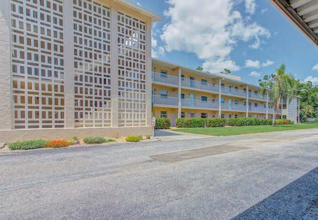 3987 Maceachen Blvd Unit 123, Sarasota, FL 34233 - photo 3