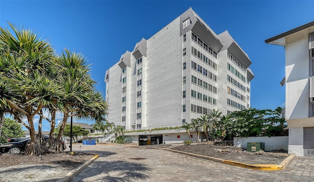 1055 W Peppertree Dr Unit 106Aa, Sarasota, FL 34242 - photo 1