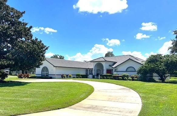 view of front of house with a front yard