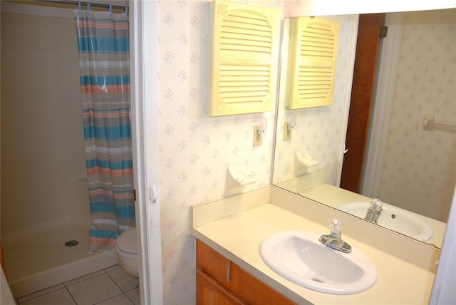 17 Kendra Ct, Winter Haven, FL 33880 - bathroom with vanity, curtained shower, tile patterned floors, and toilet