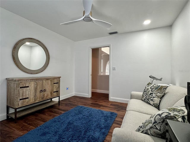 living area featuring ceiling fan, recessed lighting, wood finished floors, visible vents, and baseboards