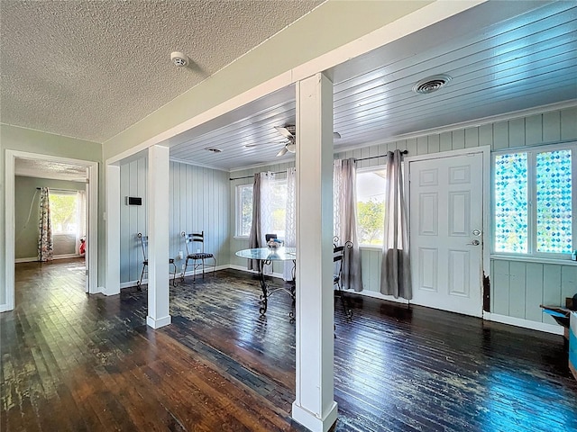105 Old Connersville Rd, Bartow, FL 33830 - entryway with hardwood / wood-style floors, ceiling fan, baseboards, and a textured ceiling