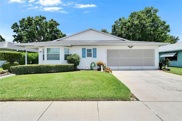 3154 Prairie Dunes Cir W, Lakeland, FL 33810 - single story home featuring driveway, a garage, and a front yard