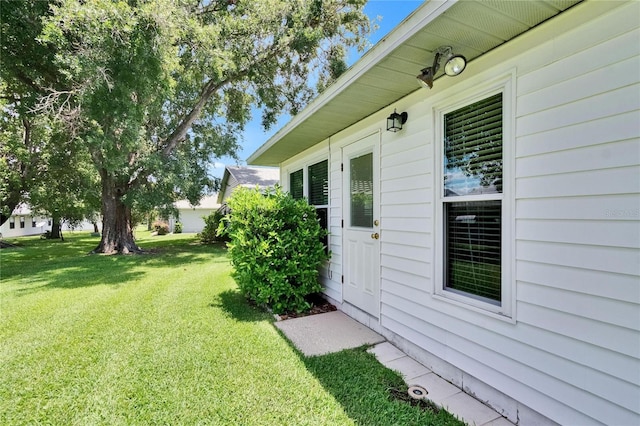3154 Prairie Dunes Cir W, Lakeland, FL 33810 - view of green lawn