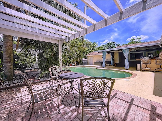 4966 Foxrun Ln, Lakeland, FL 33813 - swimming pool with a pergola and a patio