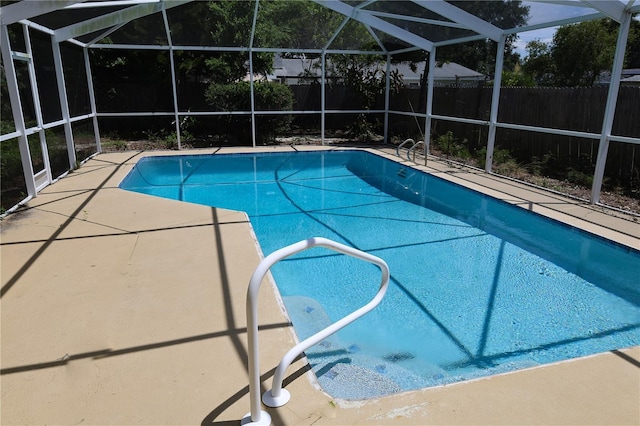 733 Oleander Dr SE, Winter Haven, FL 33880 - view of pool featuring a fenced backyard, a lanai, and a patio area