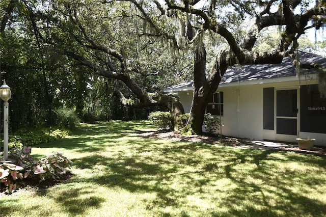 1922 N Torrington Rd N, Avon Park, FL 33825 - view of grassy yard