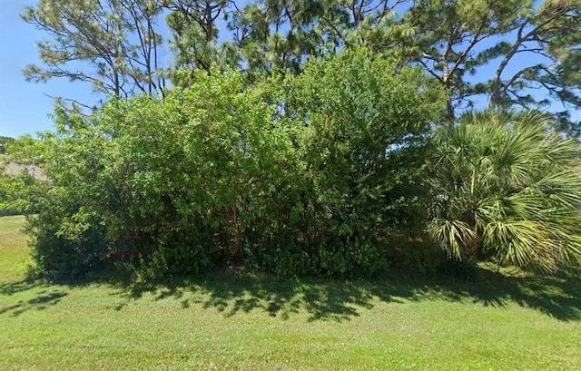 Listing photo 2 for 9364 San Bernandino Ave, Englewood FL 34224