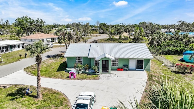 view of front of house with a front yard