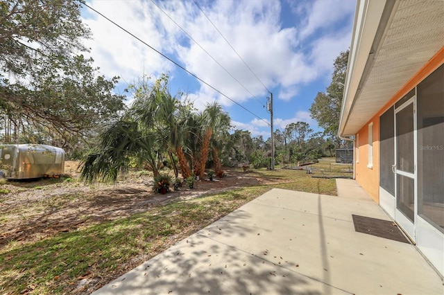 view of yard featuring a patio