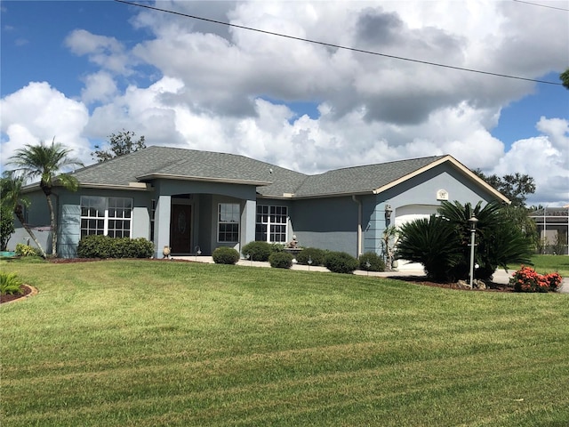 view of front of home featuring a front lawn