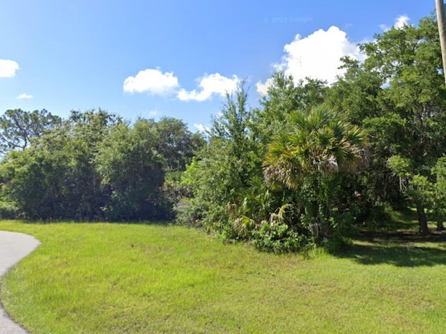 Listing photo 3 for 119 Delway Way, Rotonda West FL 33947