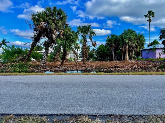 Listing photo 2 for 4114 Palm Dr, Punta Gorda FL 33950