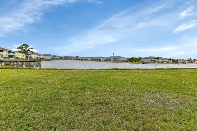 view of yard featuring a water view