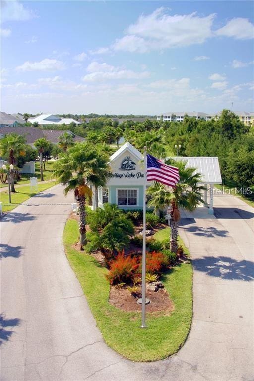 view of front of house