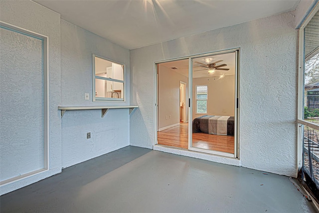 empty room with ceiling fan