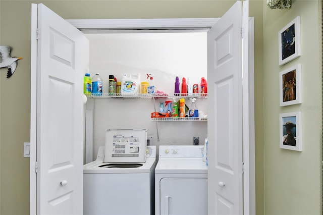 clothes washing area featuring hookup for an electric dryer and washer and dryer