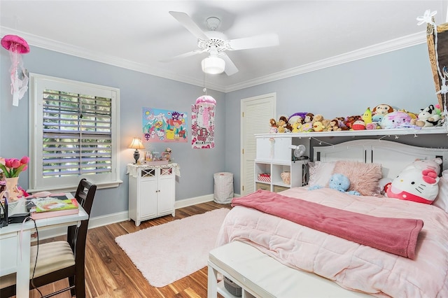 bedroom featuring dark hardwood / wood-style floors, ceiling fan, and ornamental molding