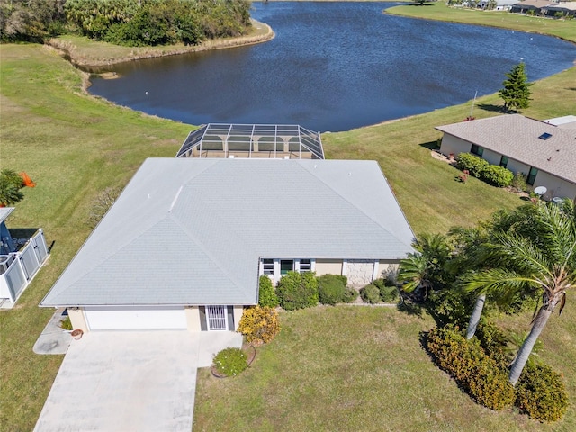 bird's eye view with a water view