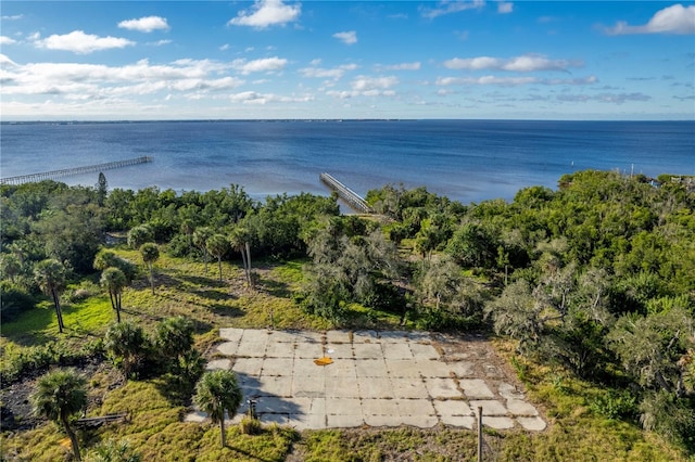 Listing photo 3 for 22801 Bayshore Rd, Port Charlotte FL 33980