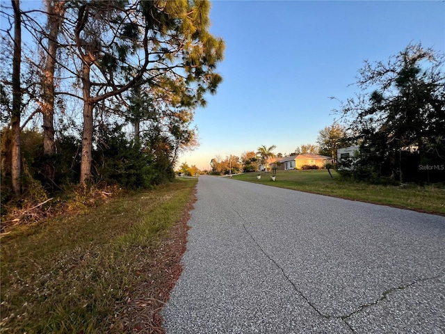 Listing photo 2 for 12150 Vaughan Ave, Port Charlotte FL 33981