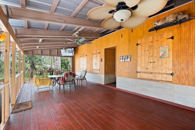 deck featuring ceiling fan