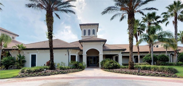 view of mediterranean / spanish-style home