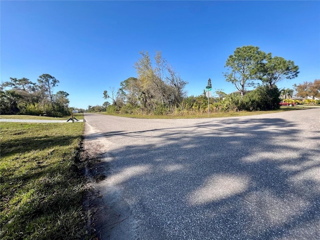 Listing photo 2 for 5357 Kempson Ln, Port Charlotte FL 33981