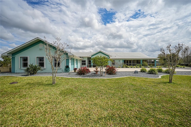 view of front of house with a front yard