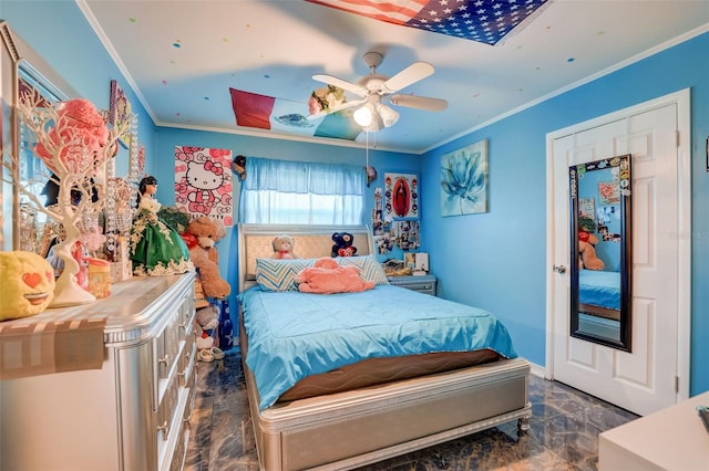 bedroom with crown molding and ceiling fan