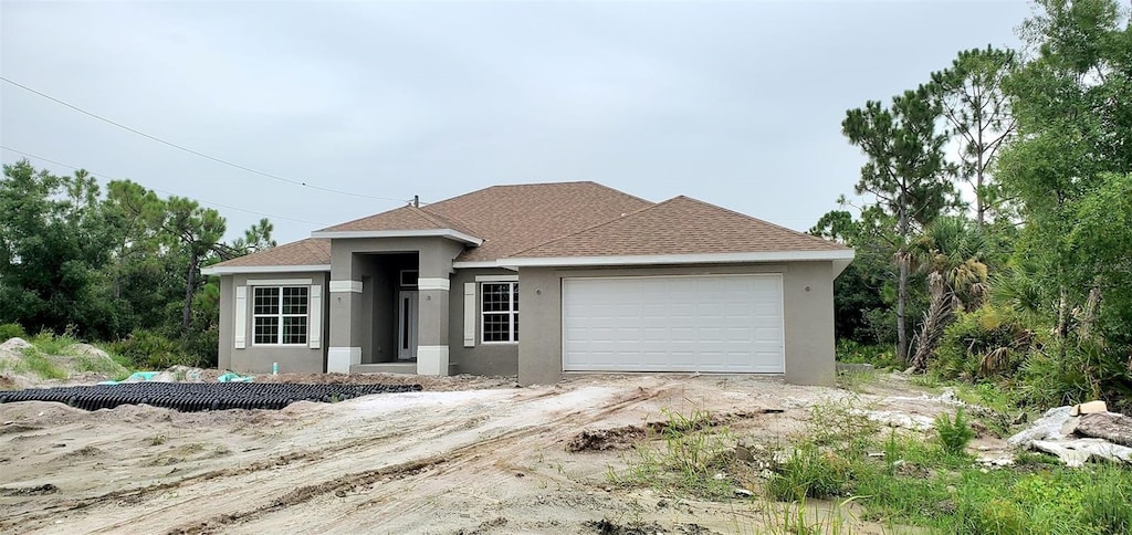 view of front facade with a garage