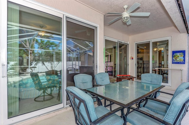 view of terrace with ceiling fan