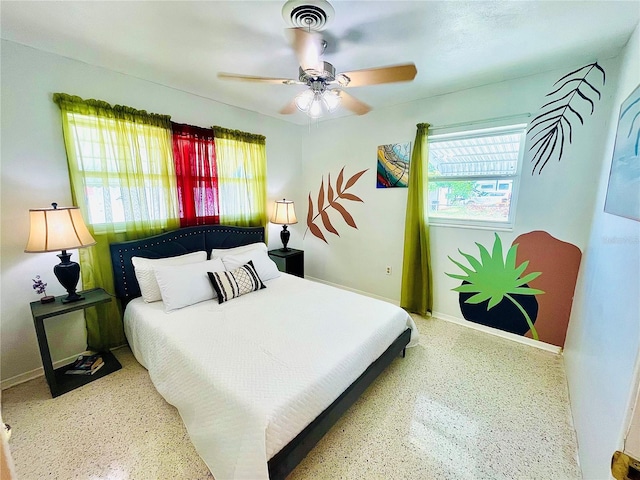 bedroom with ceiling fan