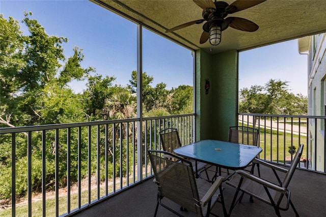 balcony with ceiling fan