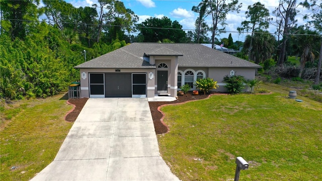 ranch-style house featuring a front lawn