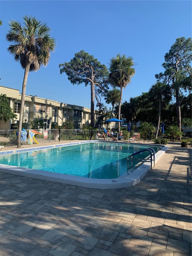 view of swimming pool